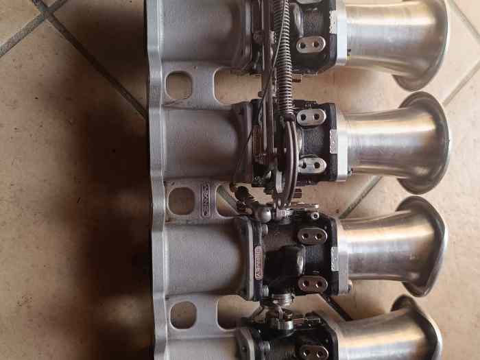 Injection 4 papillons pour F7R F7P 1