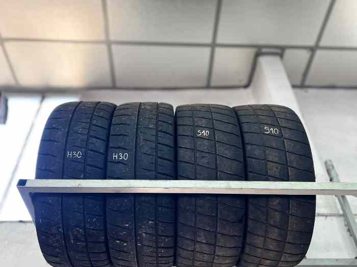 URGENT Gros lot pneus 18 pouces (Michelin, pirelli, Hankook) - 235/40/18 1