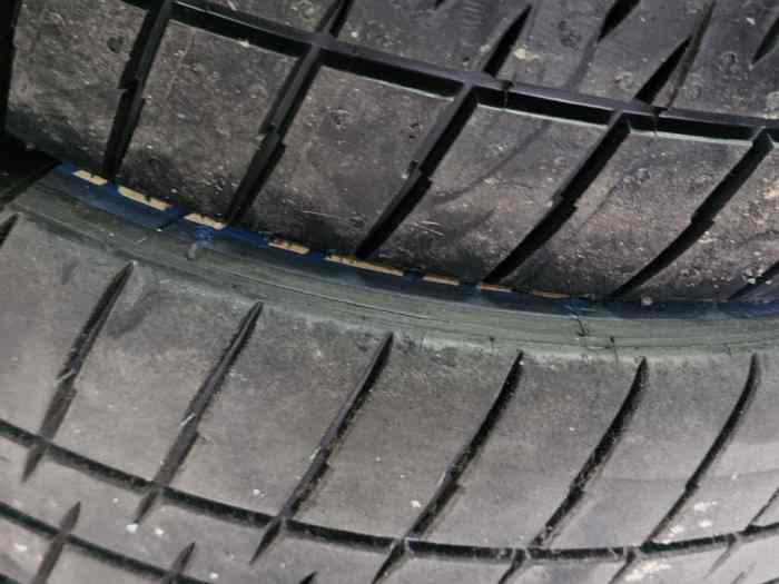 Pneus Michelin 16 P