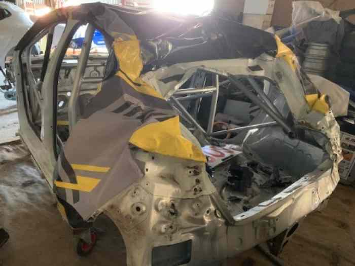 Caisse accidentée clio R3T