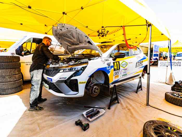 Location Clio Rally 5 1