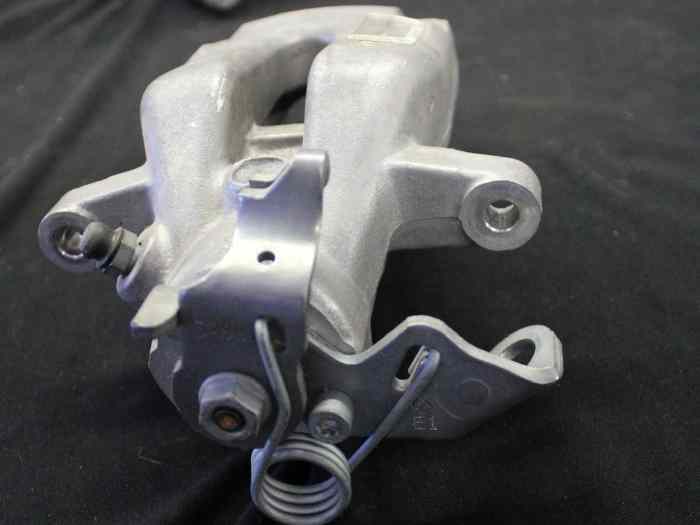 Lot de pièces freinage arrière Peugeot 208 2