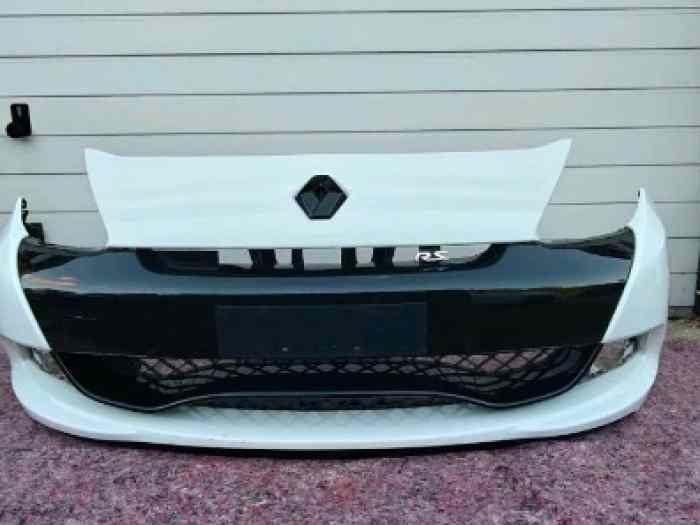 Recherche parechoc avant clio 3 RS / C...