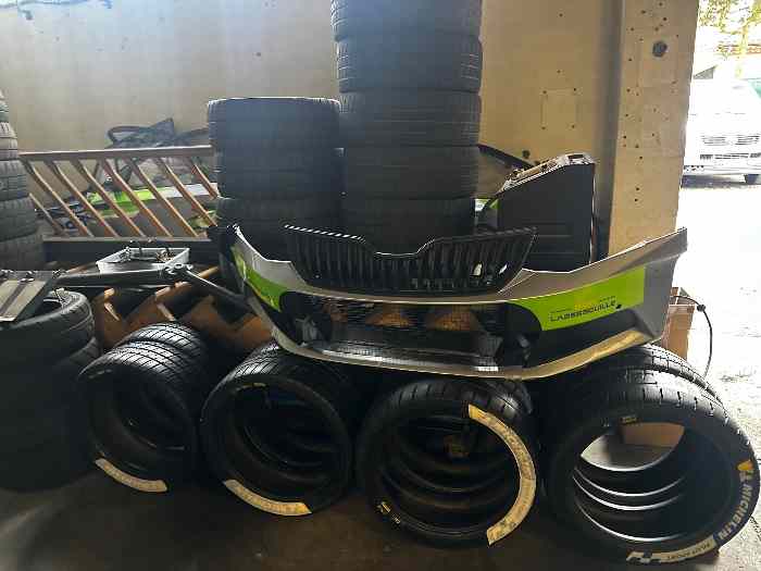 Pneus Michelin 18p neufs et occasion et autres pièces Skoda R5 Rally2 0