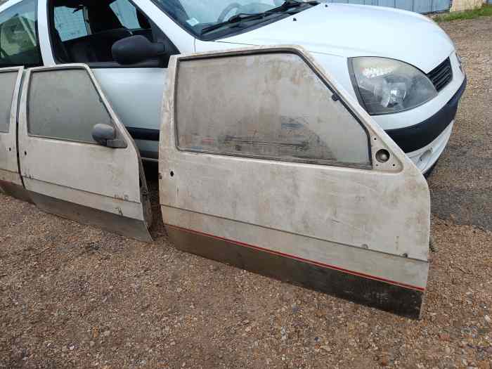 Vend lot de pièce Renault super 5 GT t...