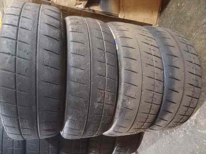 Lot pneus Michelin M20 19/60/16 0