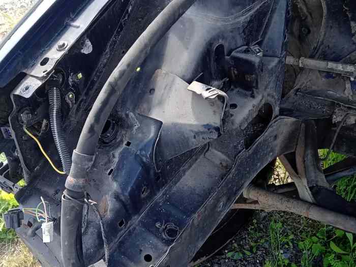 Caisse Peugeot 106 1