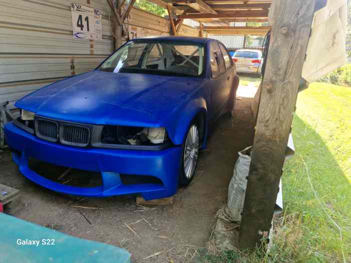 Bmw compact f2000