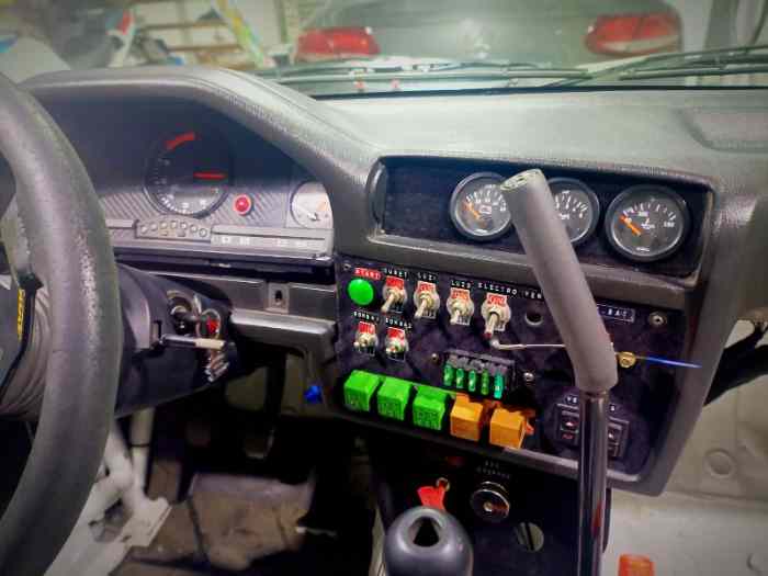 BMW 325 F+ 5