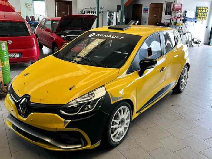 Renault Clio R3T ex Renault Italia 1
