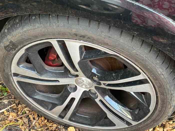208 GTI accidentée 2