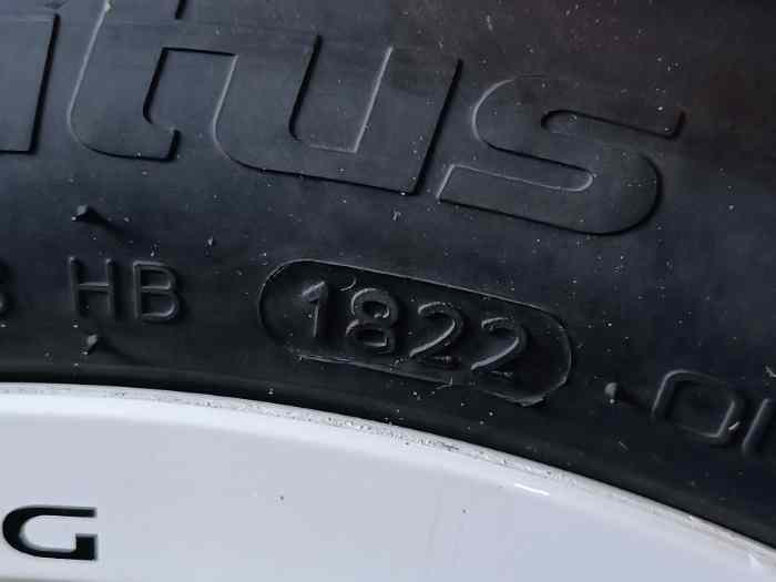 2 pneus hankook Z215 en 16 2