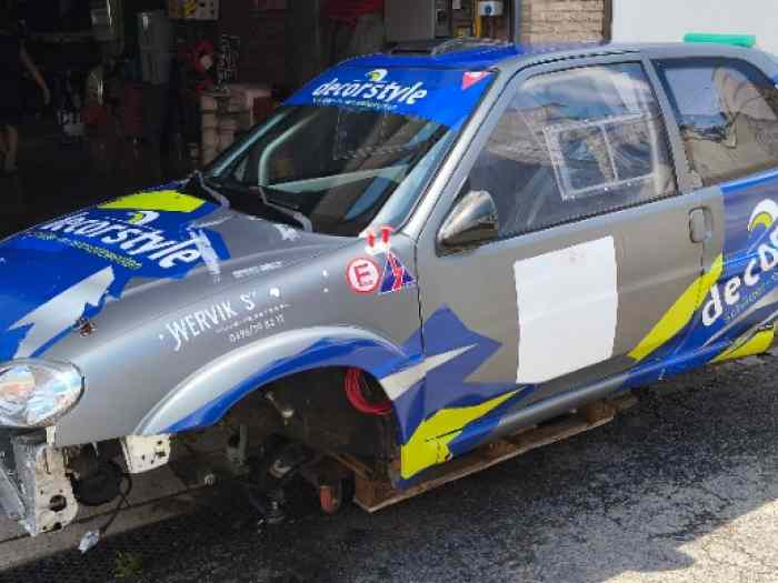 caisse Citroen Saxo vts avec kit +1 po...