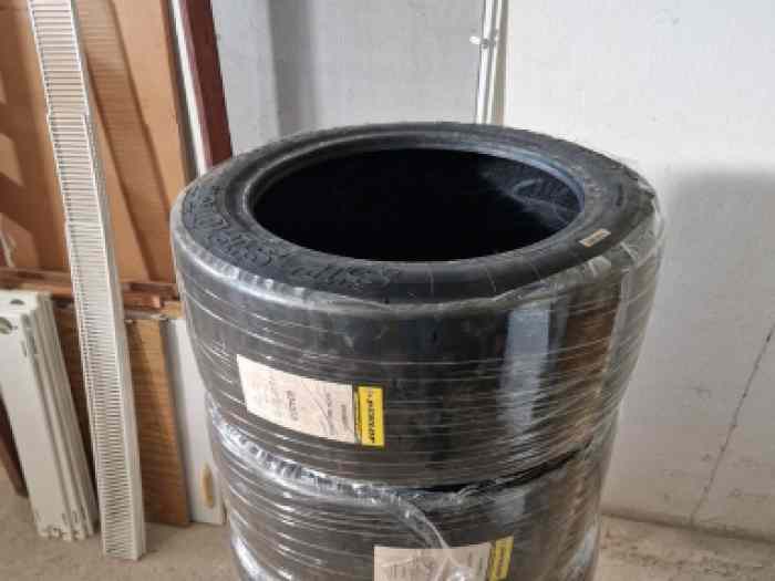 Dunlop Slicky Radical 200/580 R15 CM044 2pcs 2
