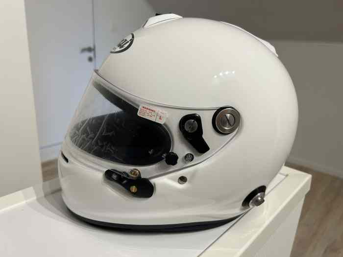 ARAI GP6-S helmet and accessories 3
