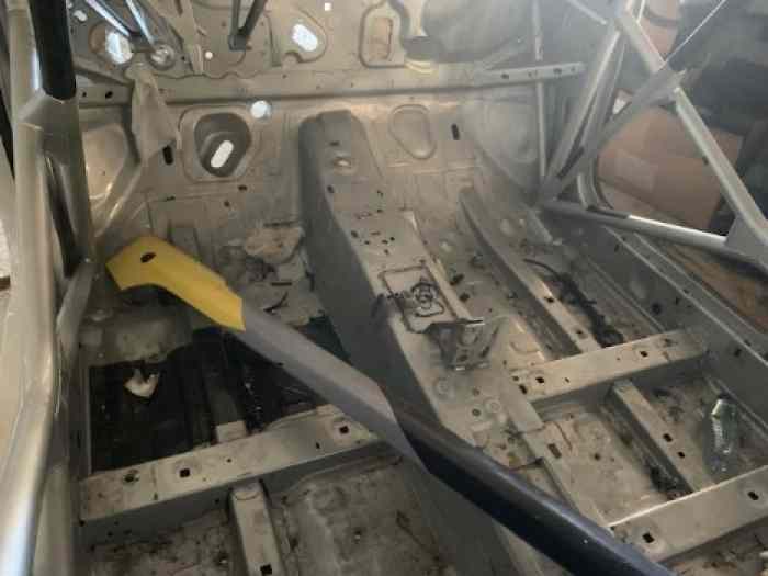 Caisse accidentée clio R3T 3