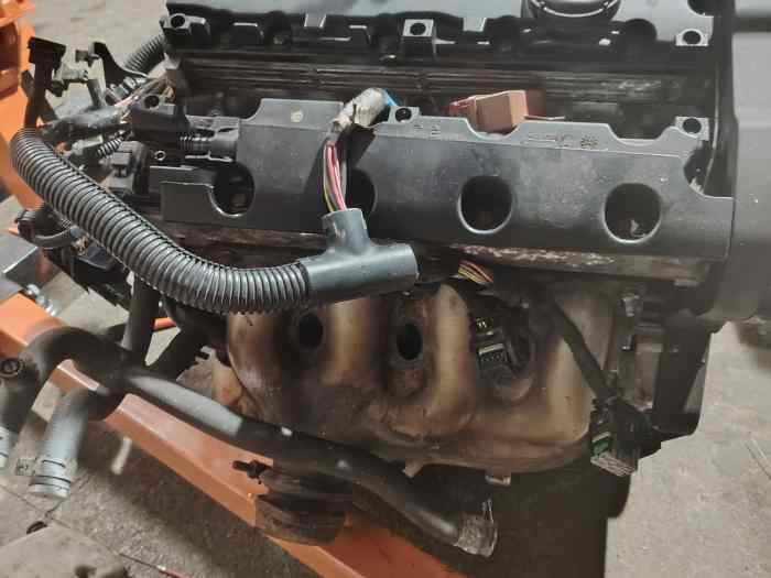 Moteur ew10j4 2l s16 1