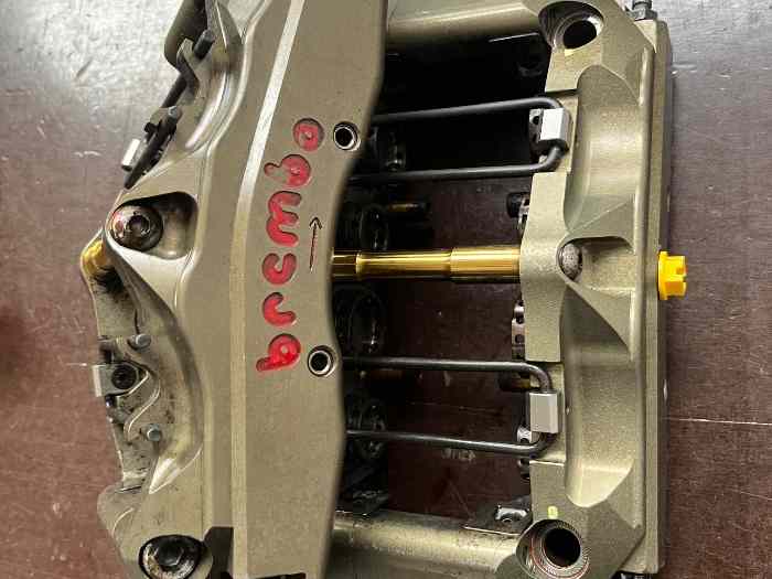 Étriers de freins 306 maxi V2 BREMBO