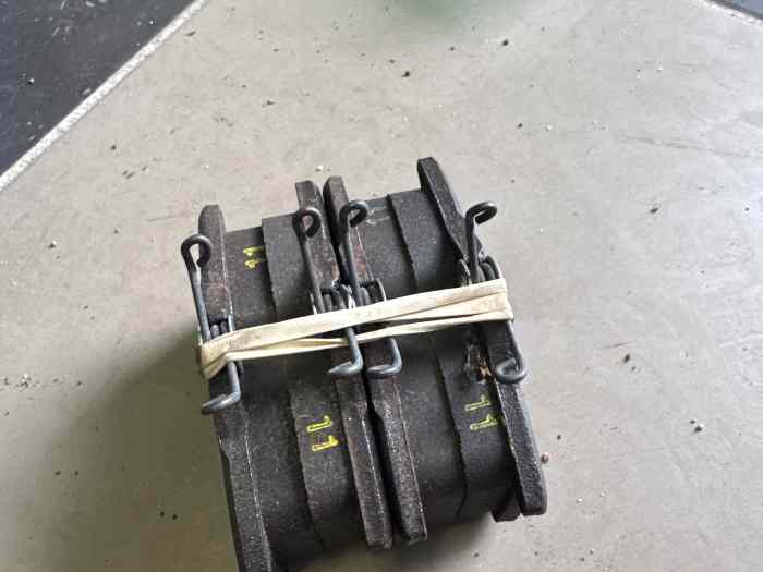Disques PFC neufs Clio 4 cup et plaquette PFC 1