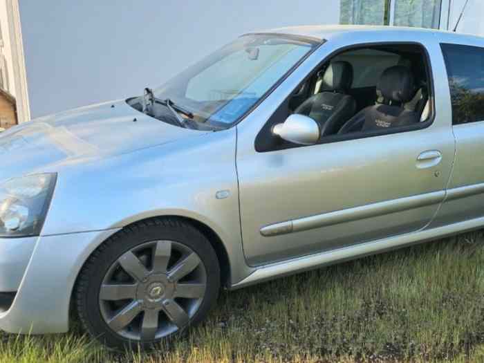 Vend clio 2 rs