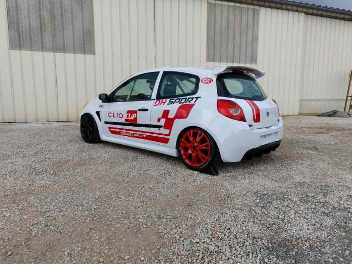 Clio 3 cup X85 1