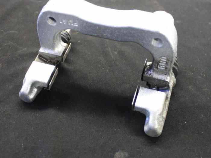 Lot de pièces freinage arrière Peugeot 208 1