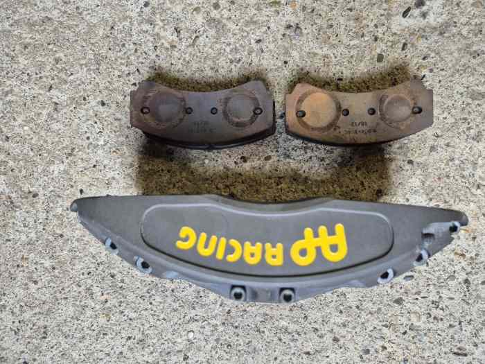 Étrier AP RACING+Plaquettes CARBONE LO...