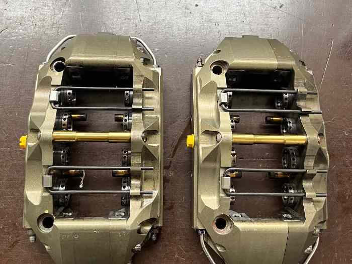 Étriers de freins 306 maxi V2 BREMBO 2