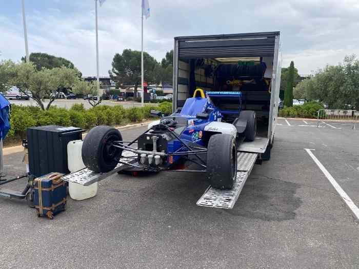 Ford transit transport monoplace 1