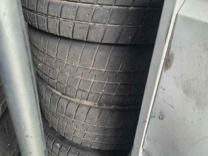 Pneus Michelin en 17 H/M et Mw1 2