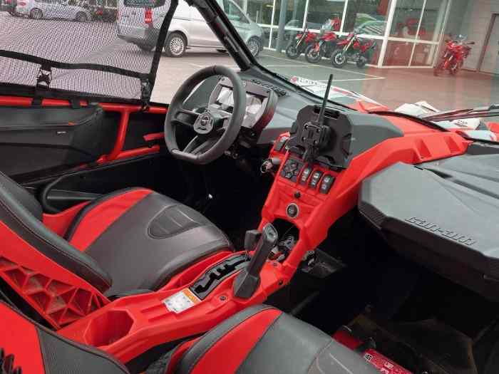 CAN AM MAVERICK X3 TURBO RC 2022 2