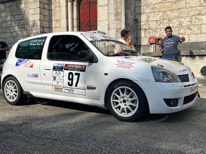 Clio 2 a7 passeport A4