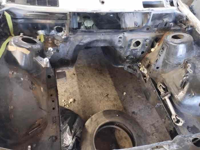 Caisse bmw e30 1