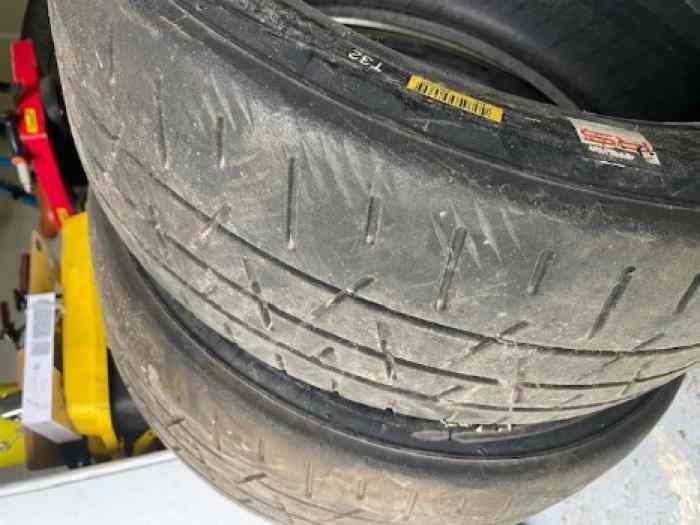 LOT PNEUS HANKOOK 16 P QUASI NEUF 3