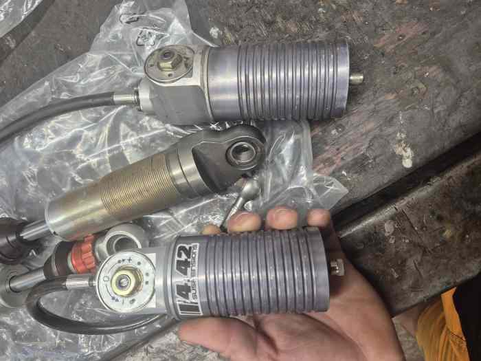 Amortisseurs arrière 4.42 106, saxo,etc 1