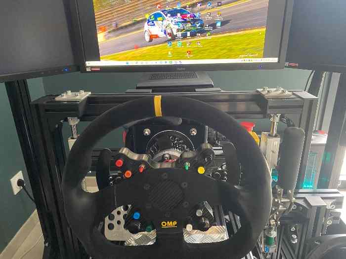 Simulateur de Pilotage sur Vérins D-BOX JCL SIMRACING 1