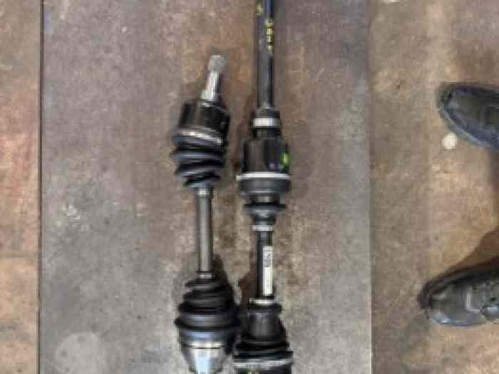 ENSEMBLE DE CARDANS 205 GTI 1.6L NEUF