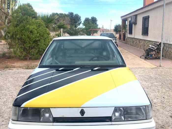 Carroceria R11 turbo