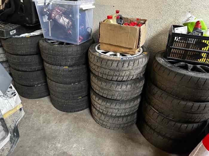 Pneus Michelin 18p neufs et occasion et autres pièces Skoda R5 Rally2 2