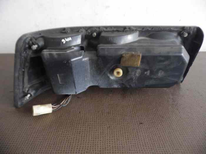 FEU ARRIERE DROIT 477945216 PORSCHE 944 & 924 4