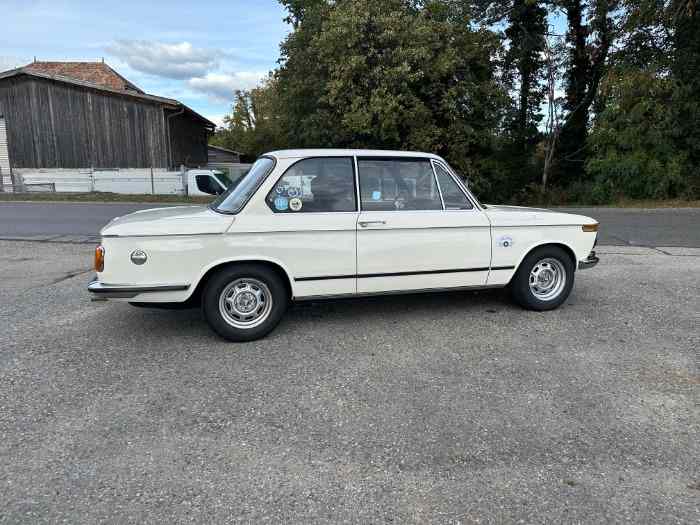 BMW 2002 / 1974 / voiture Suisse / expertisée vétéran CH / excellent état 3