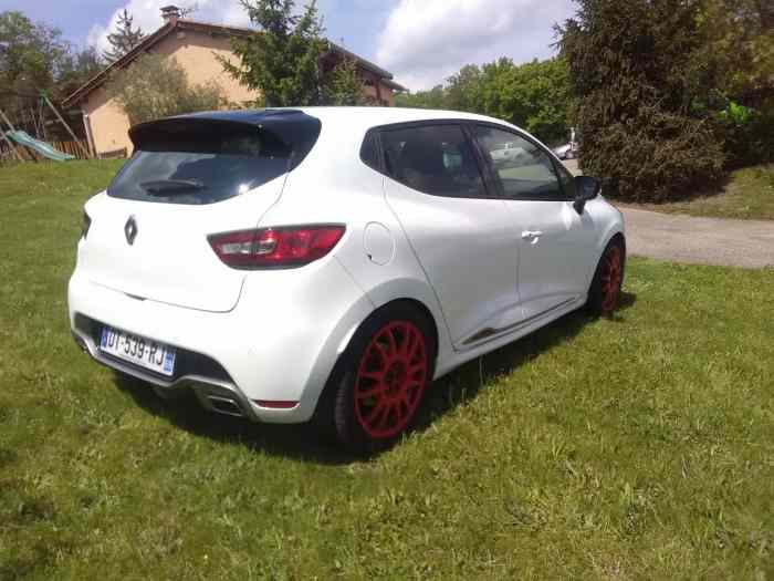 clio 4 rs trophie 3