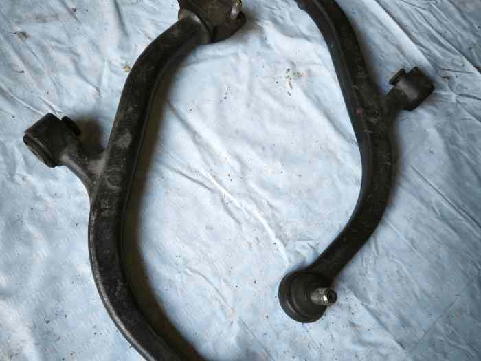 Triangle G/D pour 106 / Saxo 2