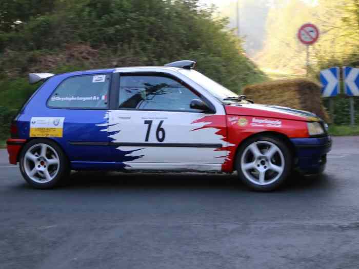 VENDS CLIO F2000 0