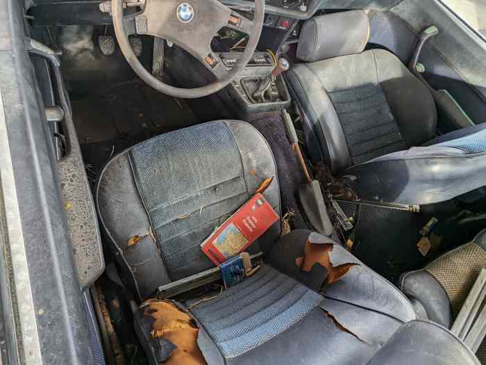 BMW e24 630 CS à rénover ou pour pièces avec CG TVA récupérable 3