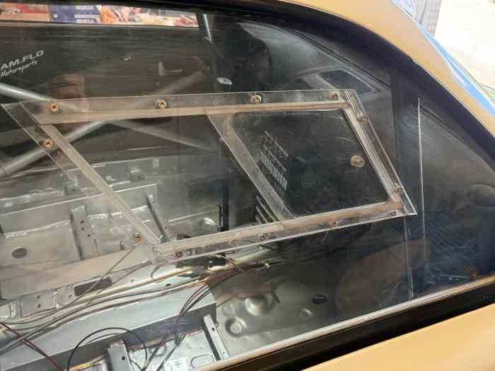 Vitres avant plexi / polycarbonate - RENAULT CLIO 2 3