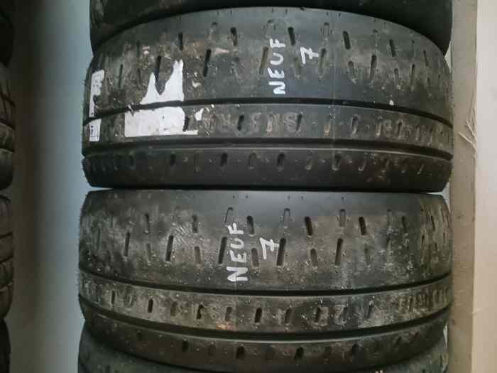 Vend 2 pneu pirelli ra7.