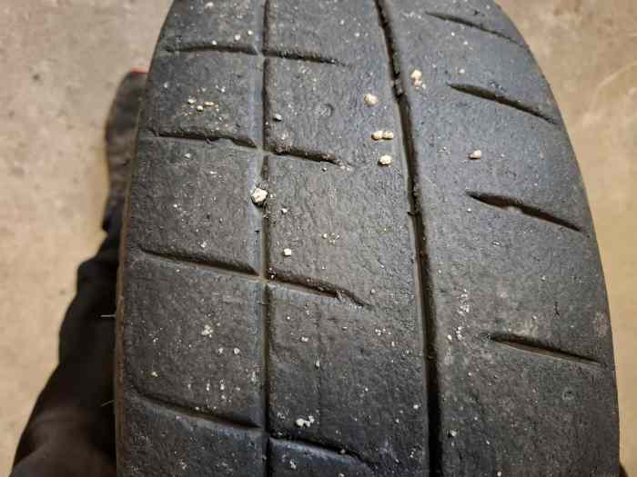 Pneu michelin 16 4