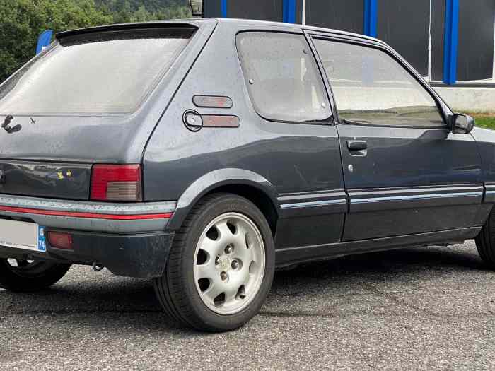 Peugeot 205 GTi 1.6 (mécanique 1.9) 1