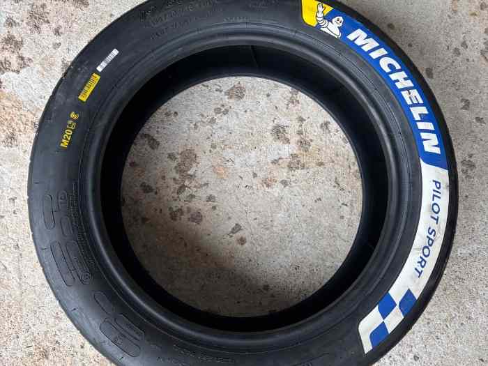1 PNEU NEUF MICHELIN M20 16 POUCES